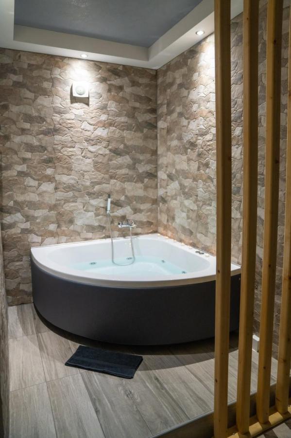 Guesthouse Aelia Loutraki  Ngoại thất bức ảnh